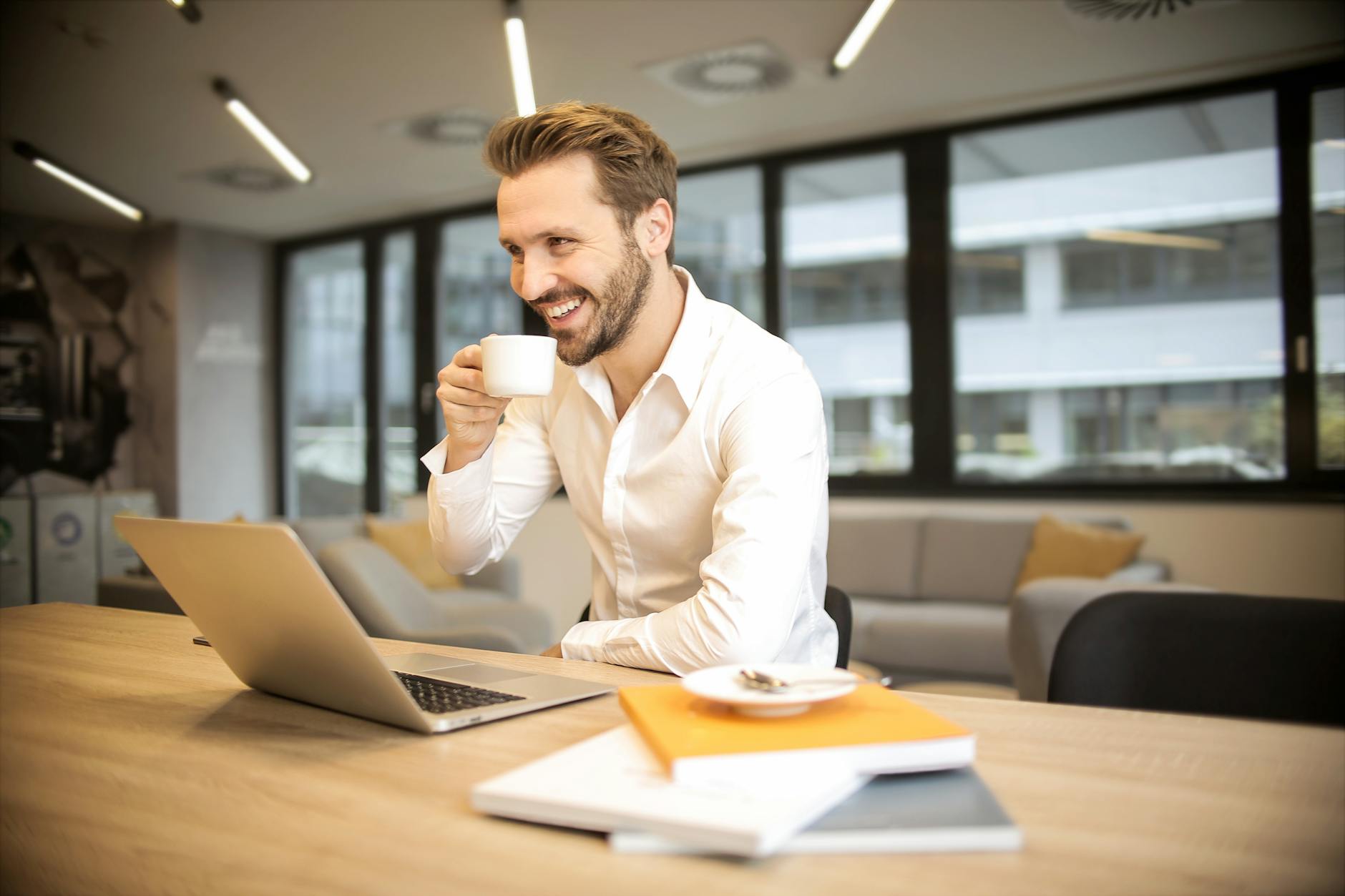 Empresas adotam “quiet hiring” para otimizar recursos e reter talentos