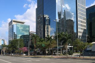 VERT reúne oito certificações ANBIMA no mercado de capitais