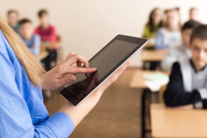 IA na educação ganha espaço exclusivo em evento educacional