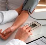 Cuidar da mente também ajuda a controlar a pressão alta