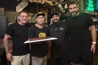 Pitmaster brasileiro disputa circuito mundial de churrasco