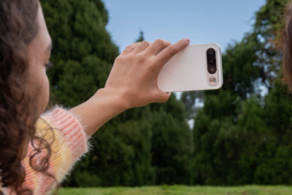 Novo realme 16 5G chega dia 20 com barra de câmera traseira