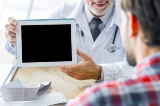 IA em consulta médica ajuda pacientes com câncer de próstata