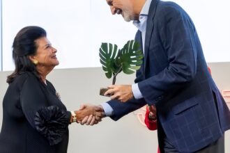 Luiza Helena Trajano recebe o South Summit Leadership Award