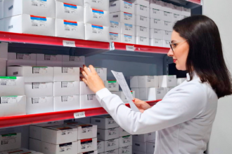 Distribuição de medicamentos avança com foco em conformidade