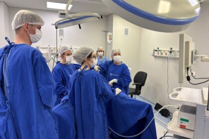 Hospital Papa Francisco realiza primeira cirurgia por vídeo