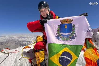 Olivia Bonfim escala Everest e Lhotse e entra no Guinness