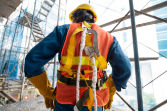 Atualização da NR-18 reforça segurança em obras de demolição