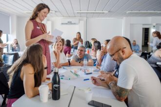 IA no trabalho exige novas capacidades humanas