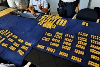 Pedreiros encontram tesouro em ouro cotado em R$ 54 milhões