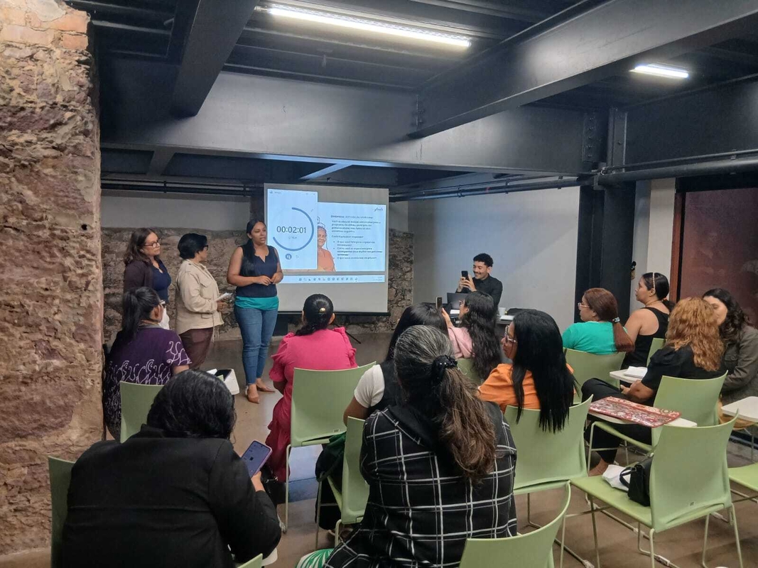 FavEla Empoder@ inicia capacitação de 263 mulheres