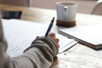 Trabalhadores de MG priorizam estudo de idiomas e tecnologia