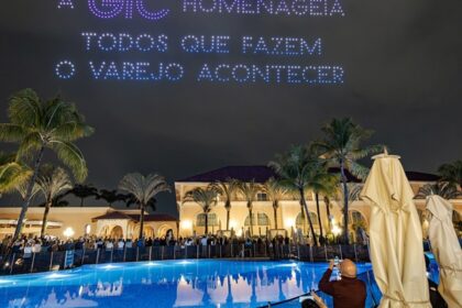 Show de drones da GIC homenageia Varejo e ABRAS