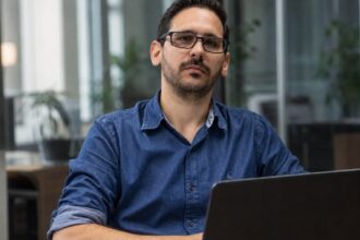 Inteligência Artificial eleva eficiência de CRM e automação
